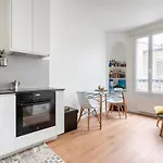 Nice&cozy parisian apartment